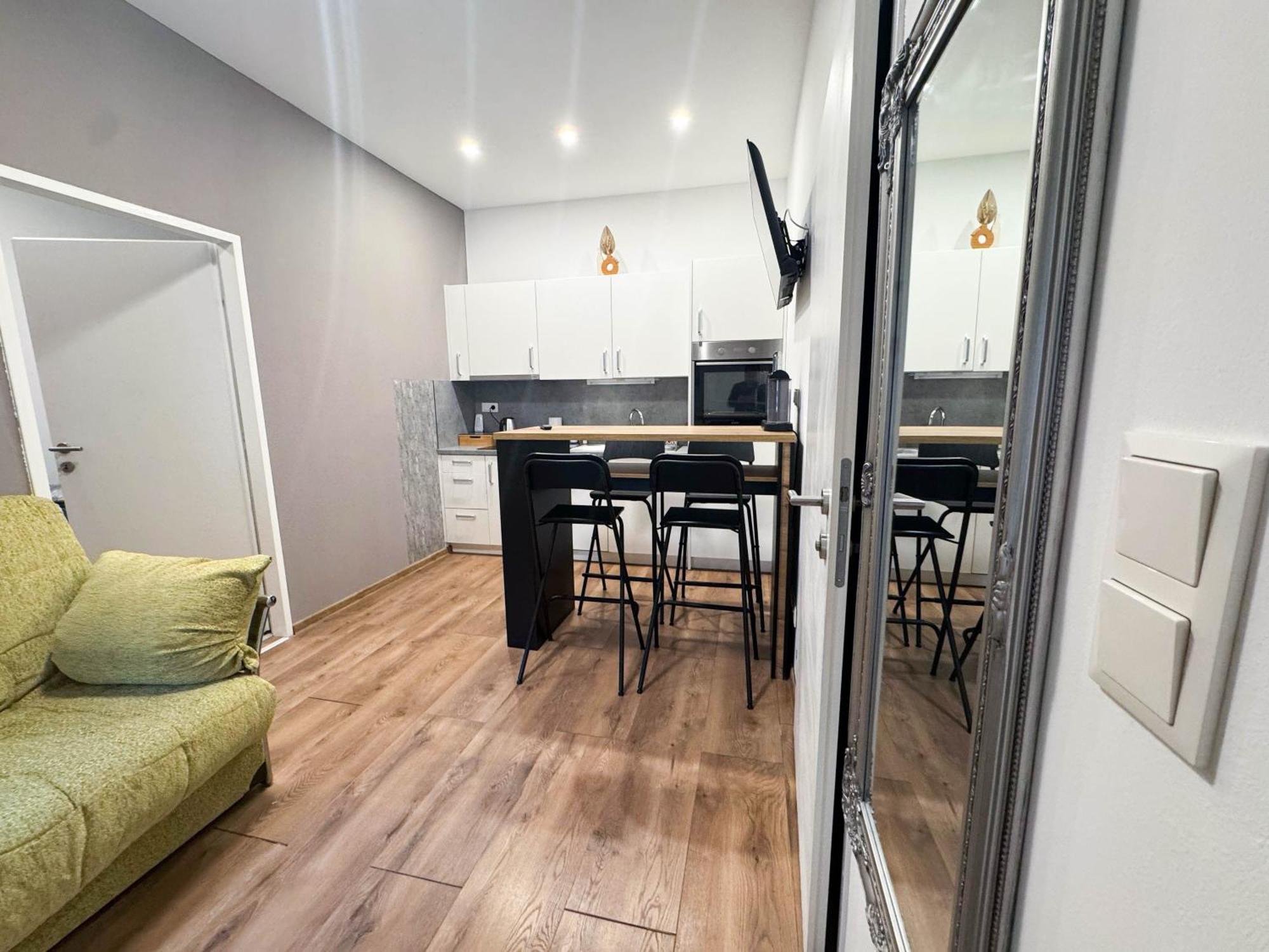 Cozy Apartments In Central Location With Free Parking Вена Экстерьер фото