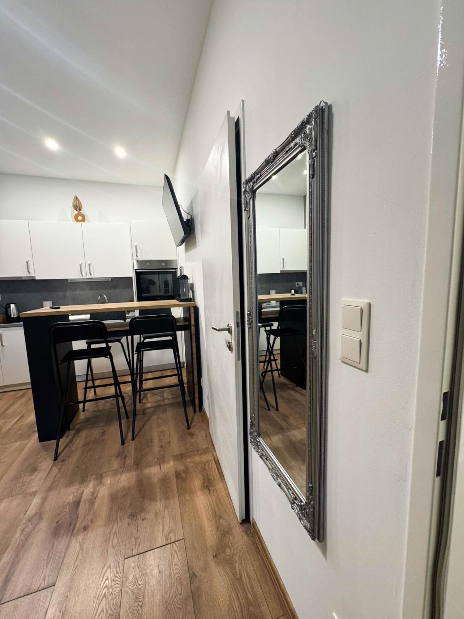 Cozy Apartments In Central Location With Free Parking Вена Экстерьер фото